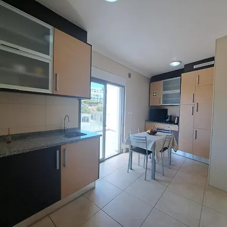 Sea And Old Town Views Apartment Albufeira