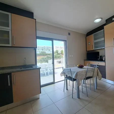 Sea And Old Town Views Albufeira